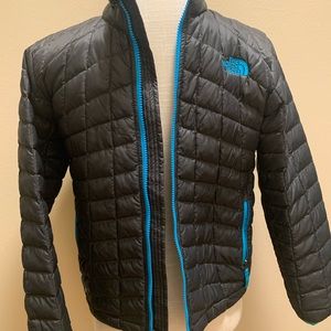 North Face Thermoball Jacket Youth size Medium 10/12. Excellent condition